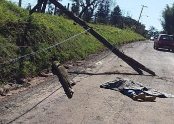 Boneco na rua em Gravataí