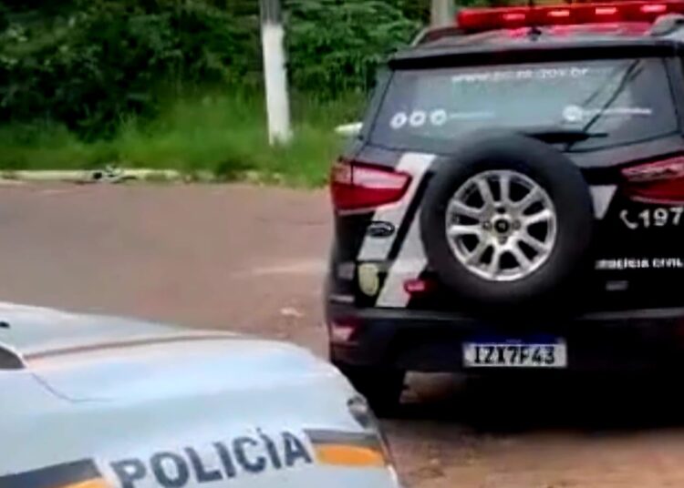 Viaturas de Brigada Militar e Polícia Civil