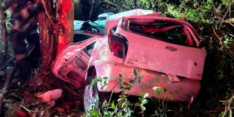 Mulher morre em acidente Balneário Pinhal