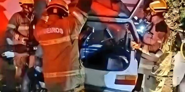 Carro acidentado em Cachoeirinha