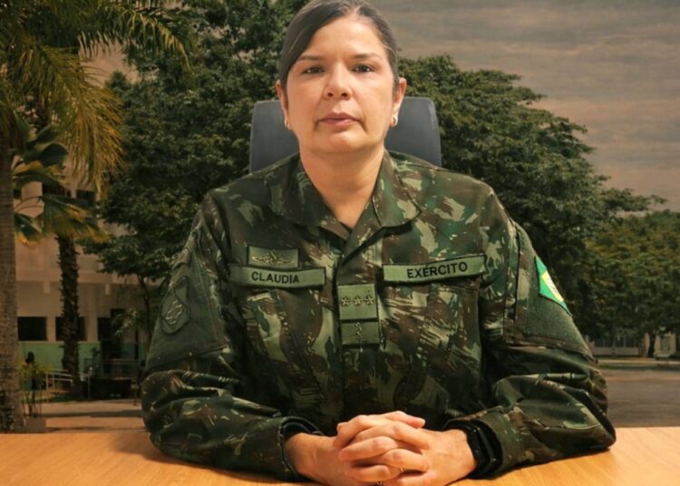 Primeira indicada a general exercito