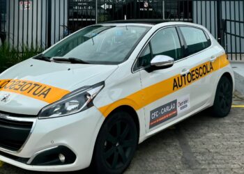 carro autoescola CFC Carlão