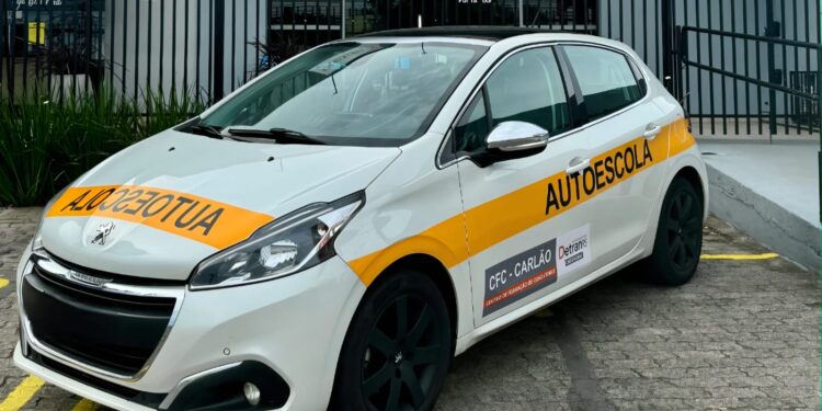 carro autoescola CFC Carlão