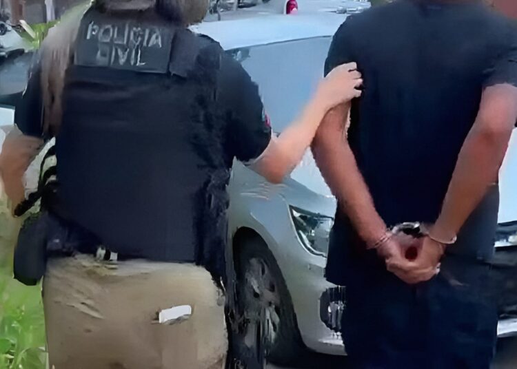 Jovem preso roubo em Cachoeirinha.