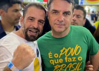 Evandro Coruja e Flávio Bolsonaro