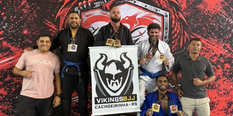 Atletas da Copa Cachoeirinha de Jiu-Jitsu.