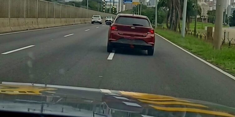 carro em fuga em Porto Alegre