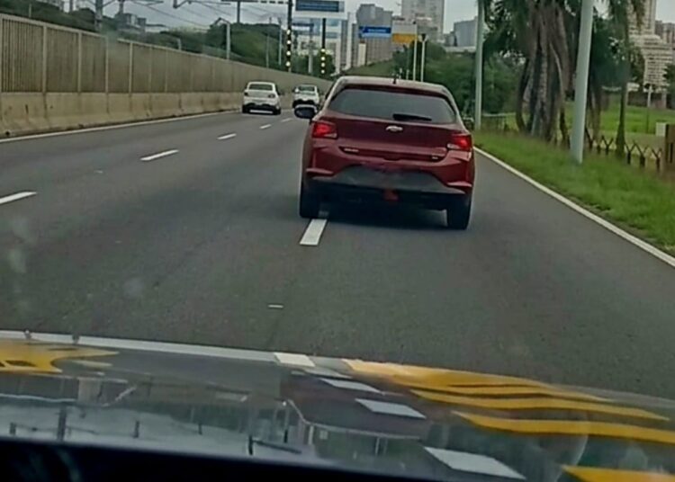 carro em fuga em Porto Alegre