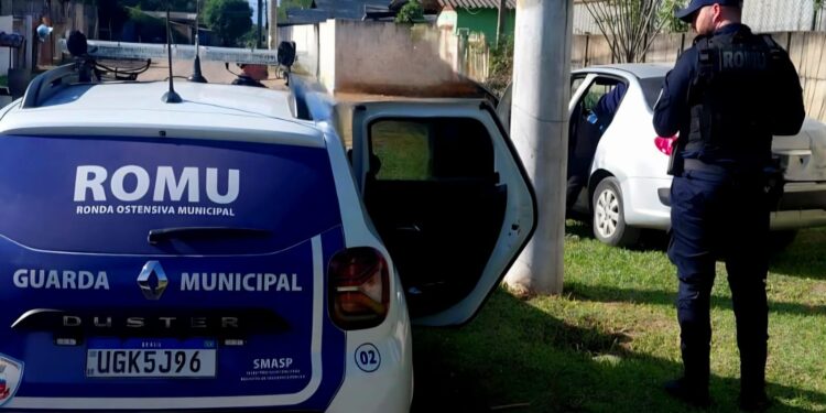 Carro roubado recuperado pela Guarda Municipal de Gravataí.