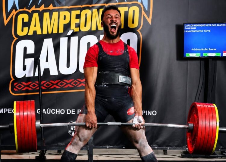 Atleta de Gravataí é bi-campeão de powerlifting
