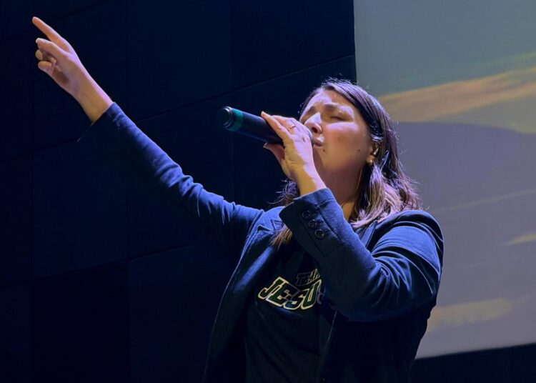 Cantora e compositora de Gravataí