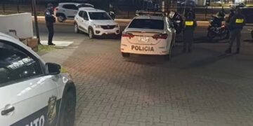 Viaturas das froças de segurança na Operação Balada Segura