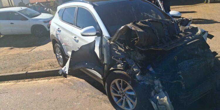 carro acidentado em Gravataí